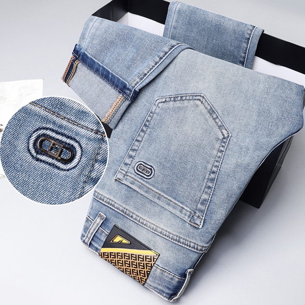 ブランドジーンズ正面デザイン